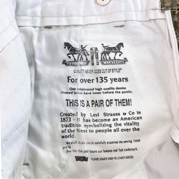 Levi’s Men’s 513 Slim Straight Camo Khaki Pants - Picture 9 of 15